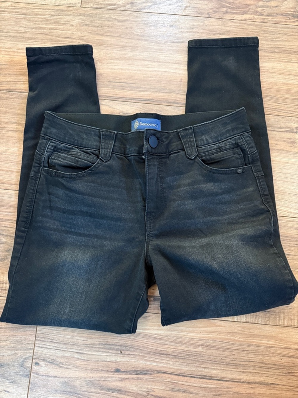 Democracy Black Stretch Jeggings with Classic Five-Pocket Styling
